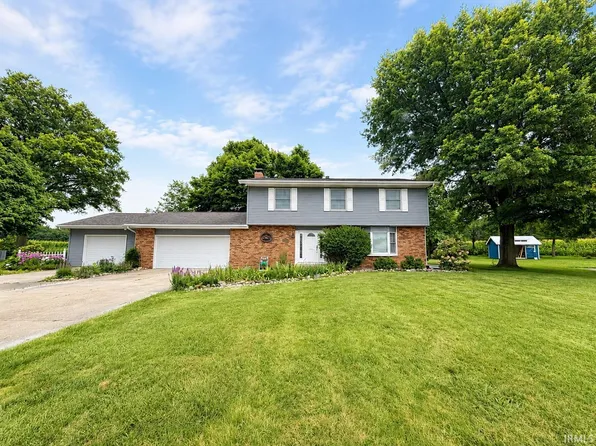 9540 Sunnyside Dr, Plymouth, IN 46563