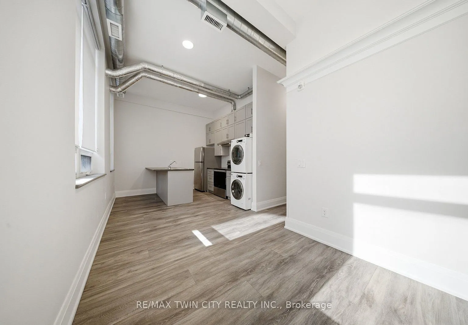 1 bed, $1,800 — Photo 3