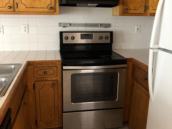 5th image of 3814 H5 Sterling Pointe Dr