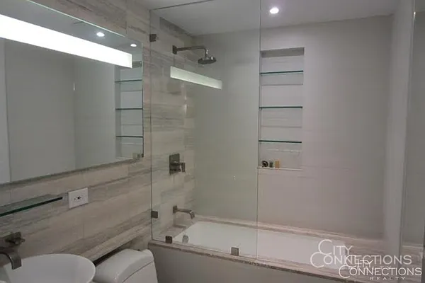 Rented by City Connections Realty | media 62