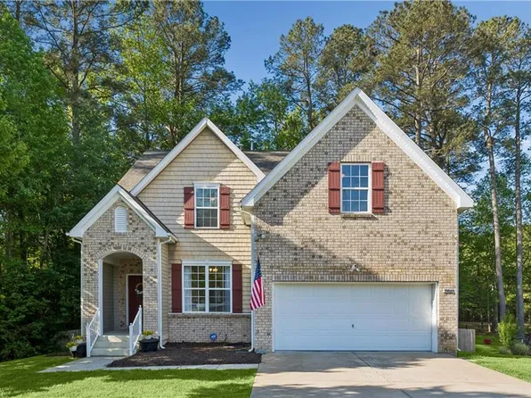 5988 Erin Leigh Dr, Gloucester, VA 23061