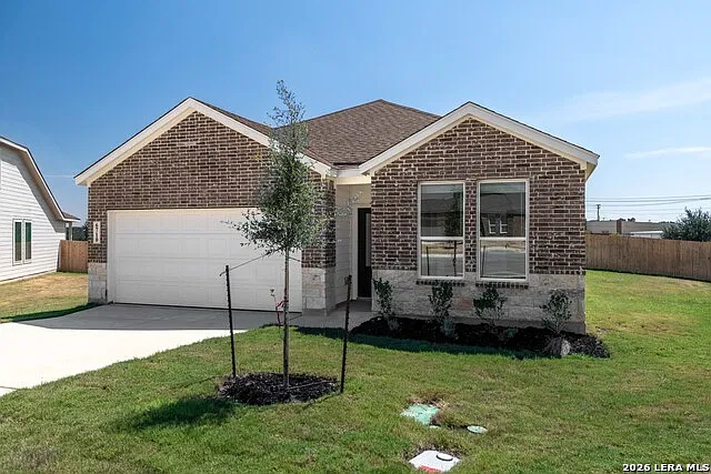 4 bed, 3.0 bath, 2015 sqft, $2,450 — Photo 3
