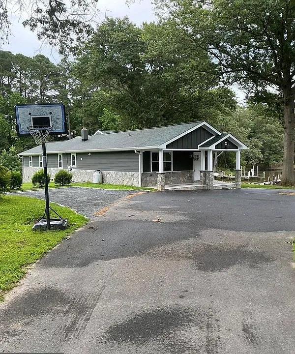 109 Yewell Rd