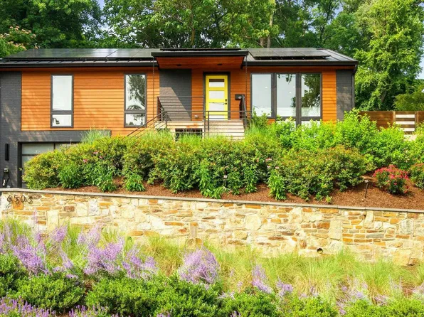 6503 Brookes Hill Ct, Bethesda, MD 20816