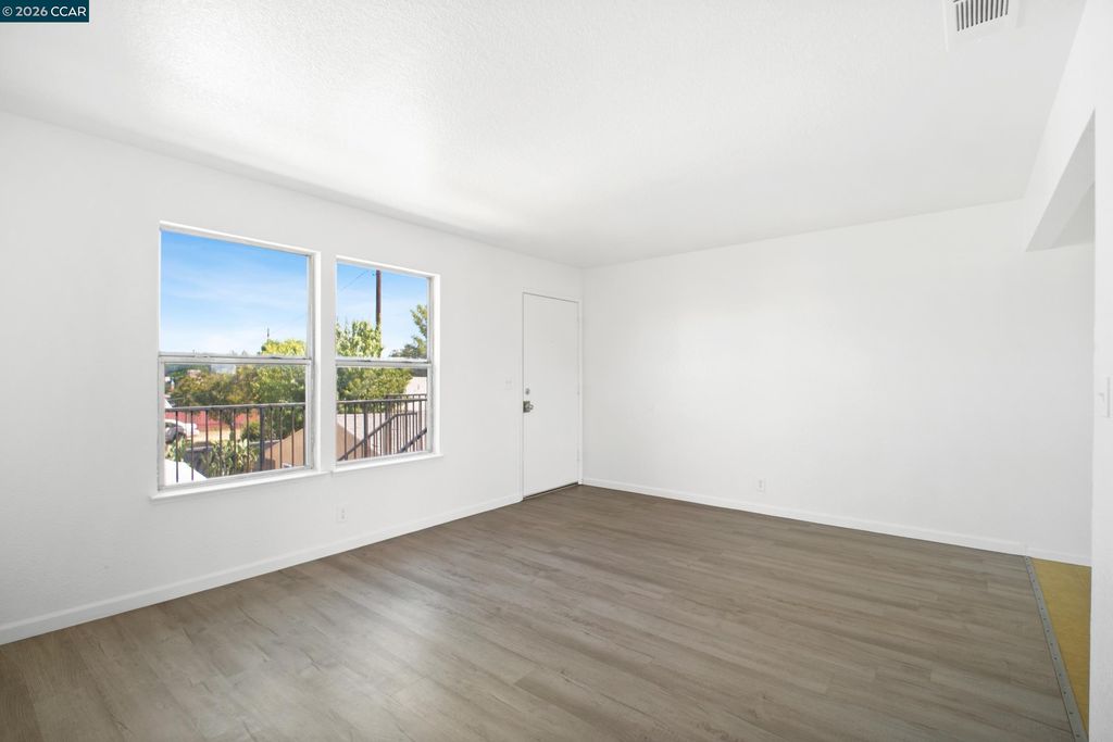 228 Elm Ave, Manteca, CA - View 2