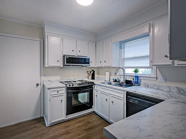 4515 Ridgewood Rd — Photo 17