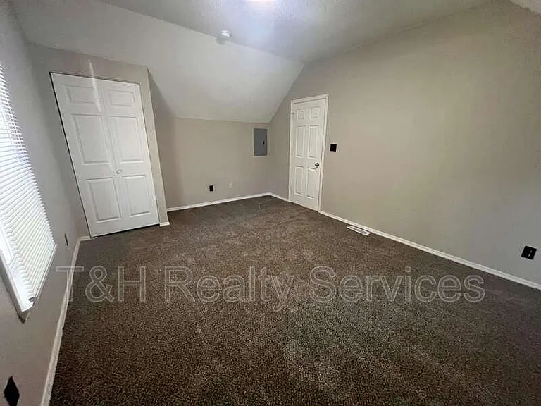 609 S Crystal St — Photo 14