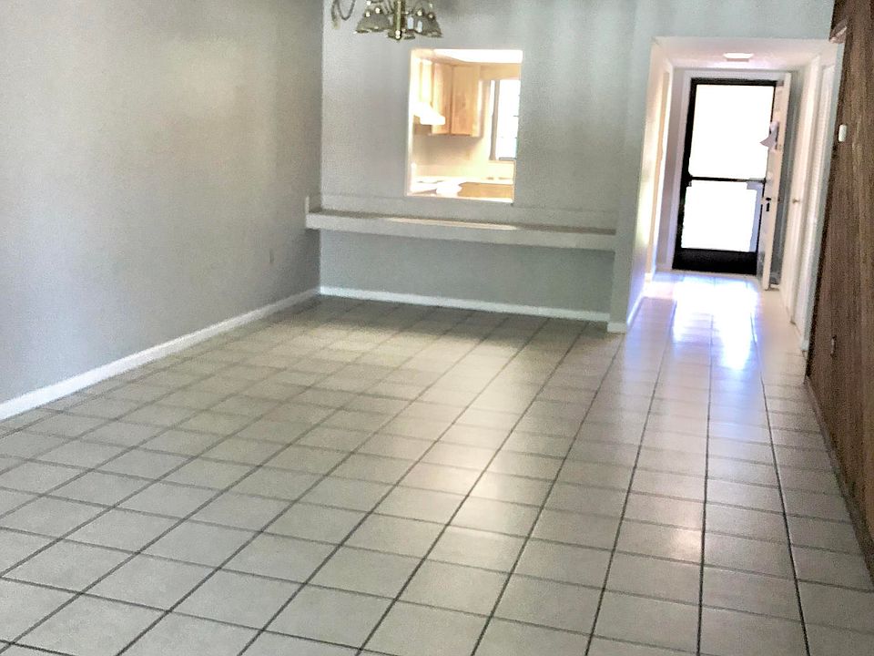 2nd image of 205 Palmetto Ave APT 508
