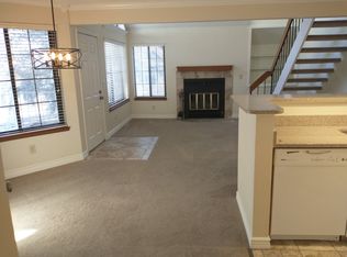 4789 White Rock Cir APT B, Boulder, CO 80301