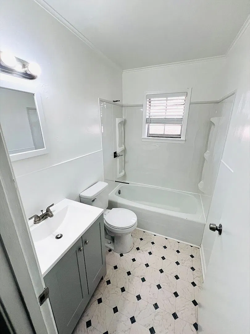 Lakeside Villa Apartment — Photo 4