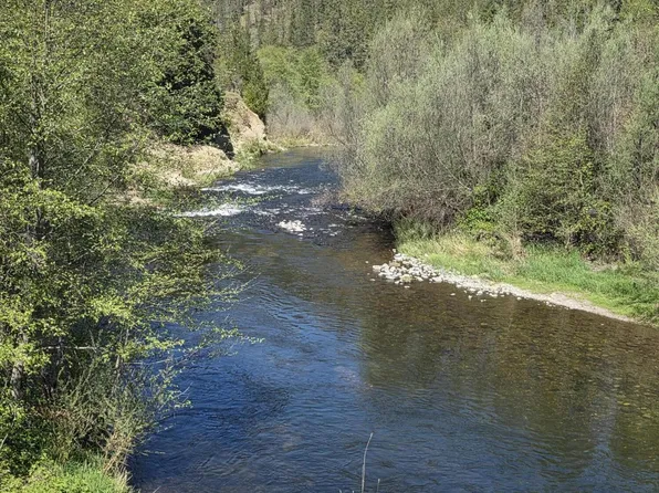 2880 Fish Hatchery Rd, Grants Pass, OR 97527