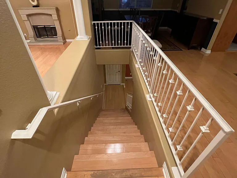 Stairway to lower lever bedrooms, laundry