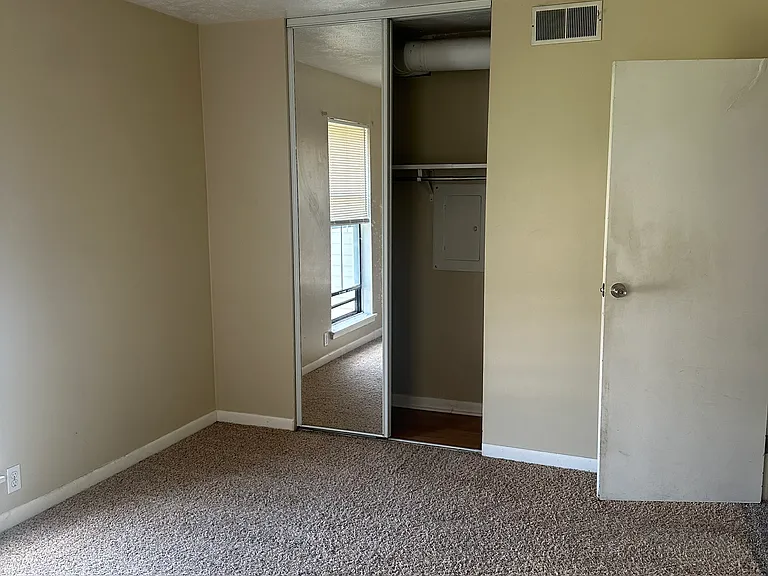 708 Dondee Dr #2 — Photo 8