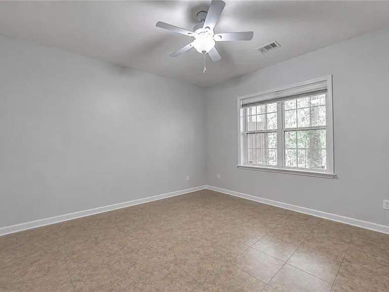 3977 Howell Park Rd — Photo 4
