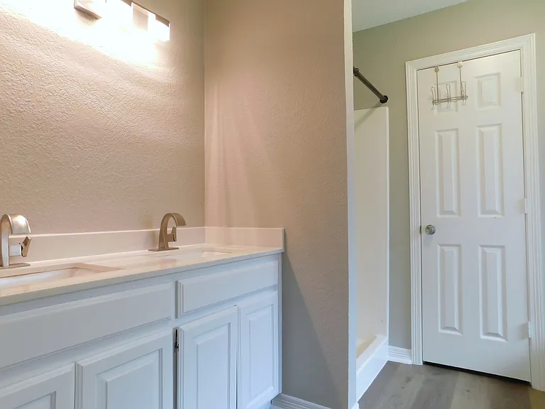 2529 John Dr — Photo 14