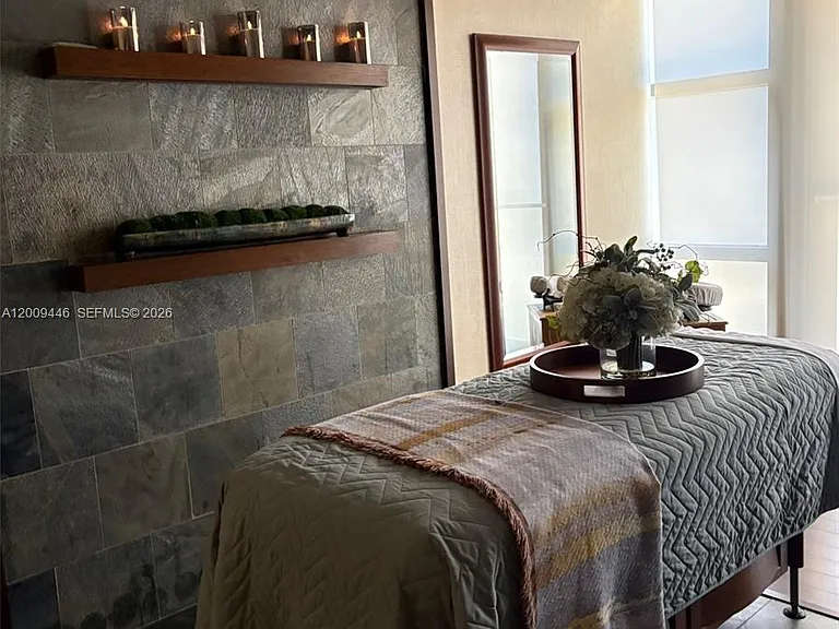 5875 Collins Ave #708 — Photo 28