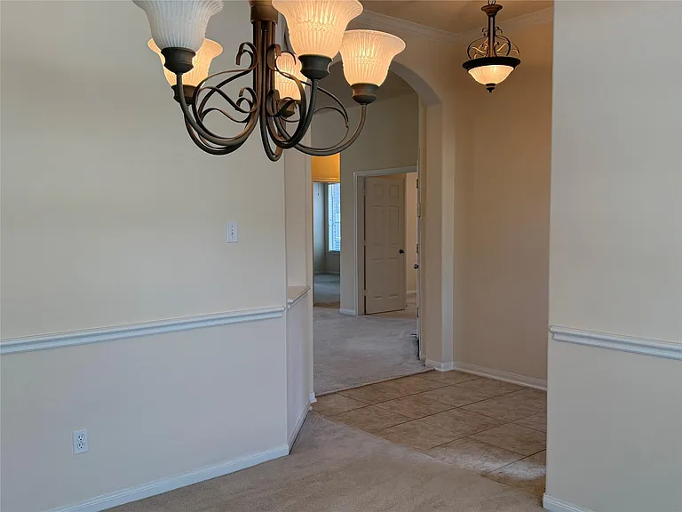 10727 Gilford Crest Dr — Photo 4