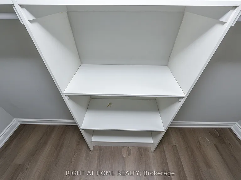 82 Elmcrest Dr — Photo 21