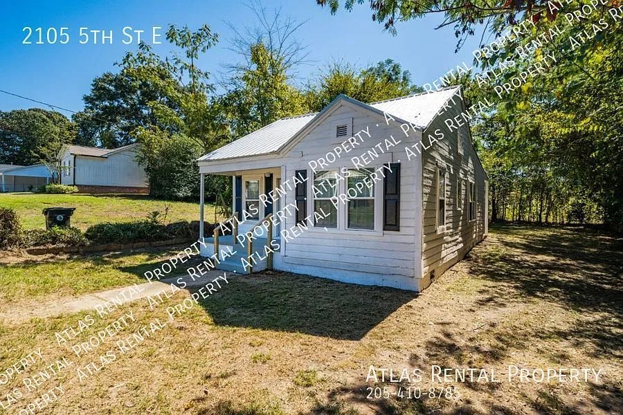 3 bed, 1.0 bath, 996 sqft, $1,025 — Photo 2