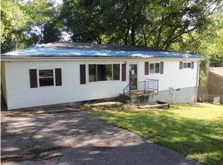 23 Fine St, Rossville, GA 30741