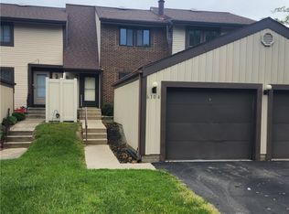 6104 Persimmon Tree Ct, Englewood, OH 45322