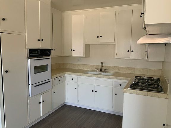 4th image of 321 S Hobart Blvd APT 303