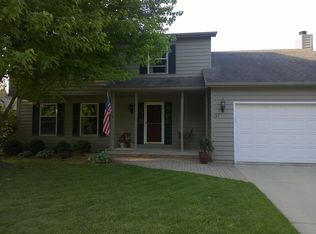 5 Chatsford Ct, Bloomington, IL