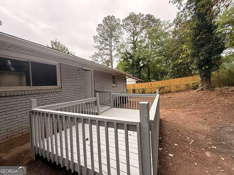 657 Robert E Lee Pkwy — Photo 29