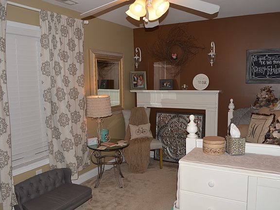 Second bedroom