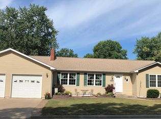 411 N Washington St, Bloomfield, IA 52537