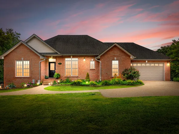 2086B Memorial Dr, Clarksville, TN 37043