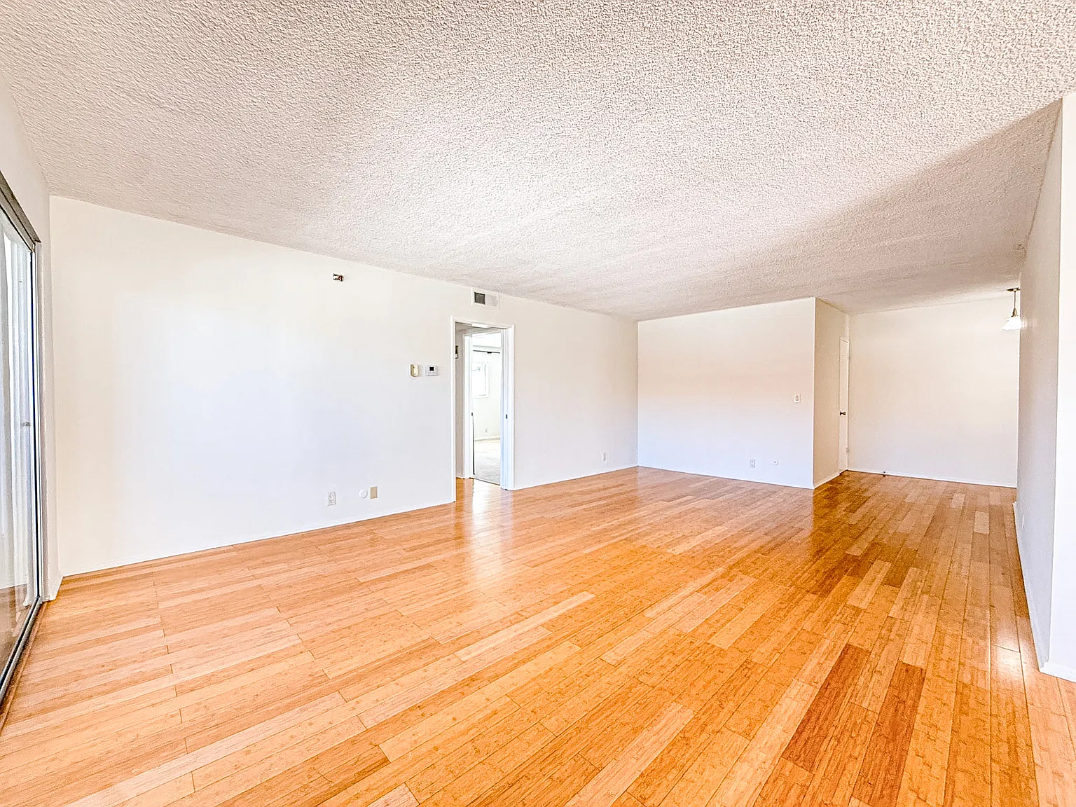 2 bed, 1200 sqft, $3,595 — Photo 2
