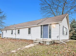 9433 E Lovejoy Rd, Perry, MI 48872