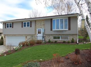 3213 Windsor Pl, West Bend, WI 53090