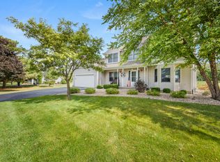 33600 W Pine Cir, Genoa, IL 60135