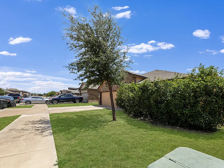 1310 Gigante Dr — Photo 3