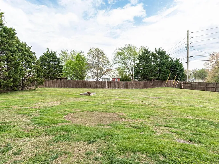 203 Stonemeade Ct — Photo 15