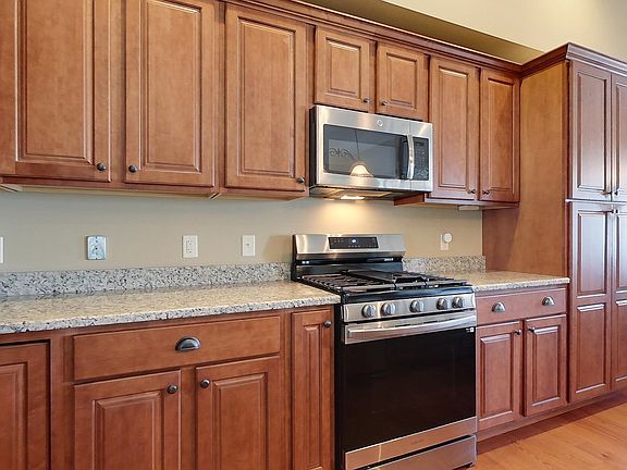 4th image of 616 Scenic Road #404