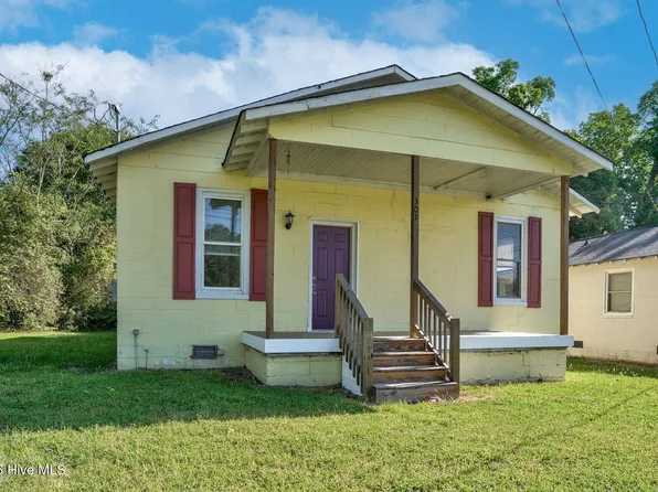 307 E Irwin Street, Pinetops, NC 27864
