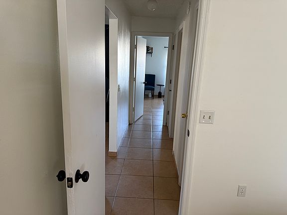 5th image of 1011 Winifred Way #1