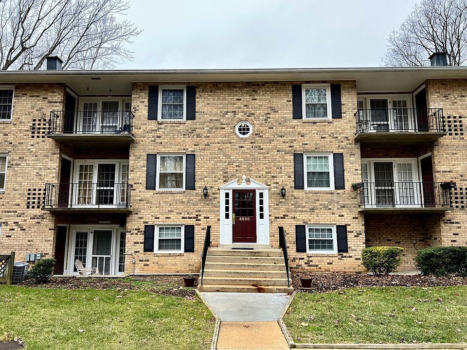 1st image of 3800 Lyndhurst Dr APT 303