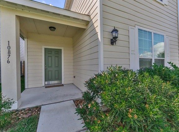 2nd image of 10876 S Lake Mist Ln