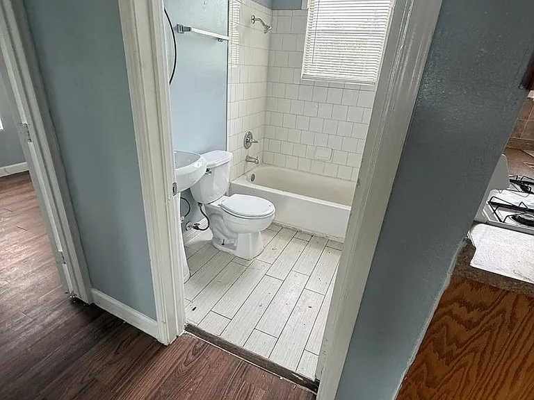 3933 Linder St — Photo 6