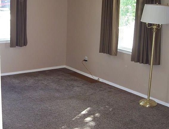 2nd image of 1035 McKinley Ave