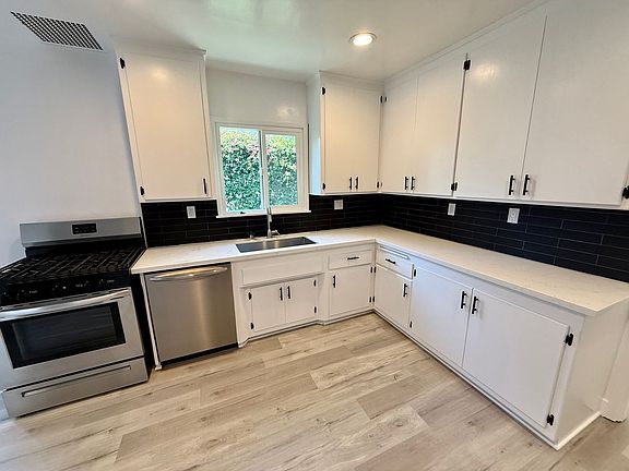5th image of 449 N Oakhurst Dr #449A