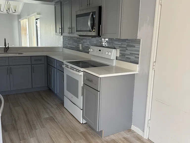 6391 Gateway Ave — Photo 16