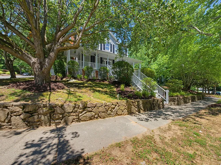 102 Parkside Cir — Photo 14