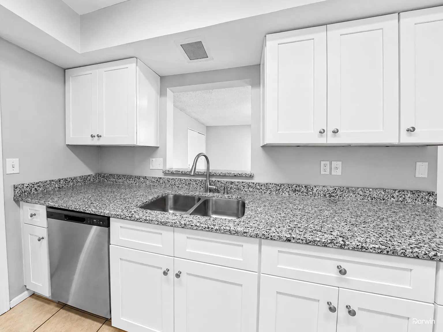 3 bed, 2.0 bath, 2000 sqft, $1,830 — Photo 3