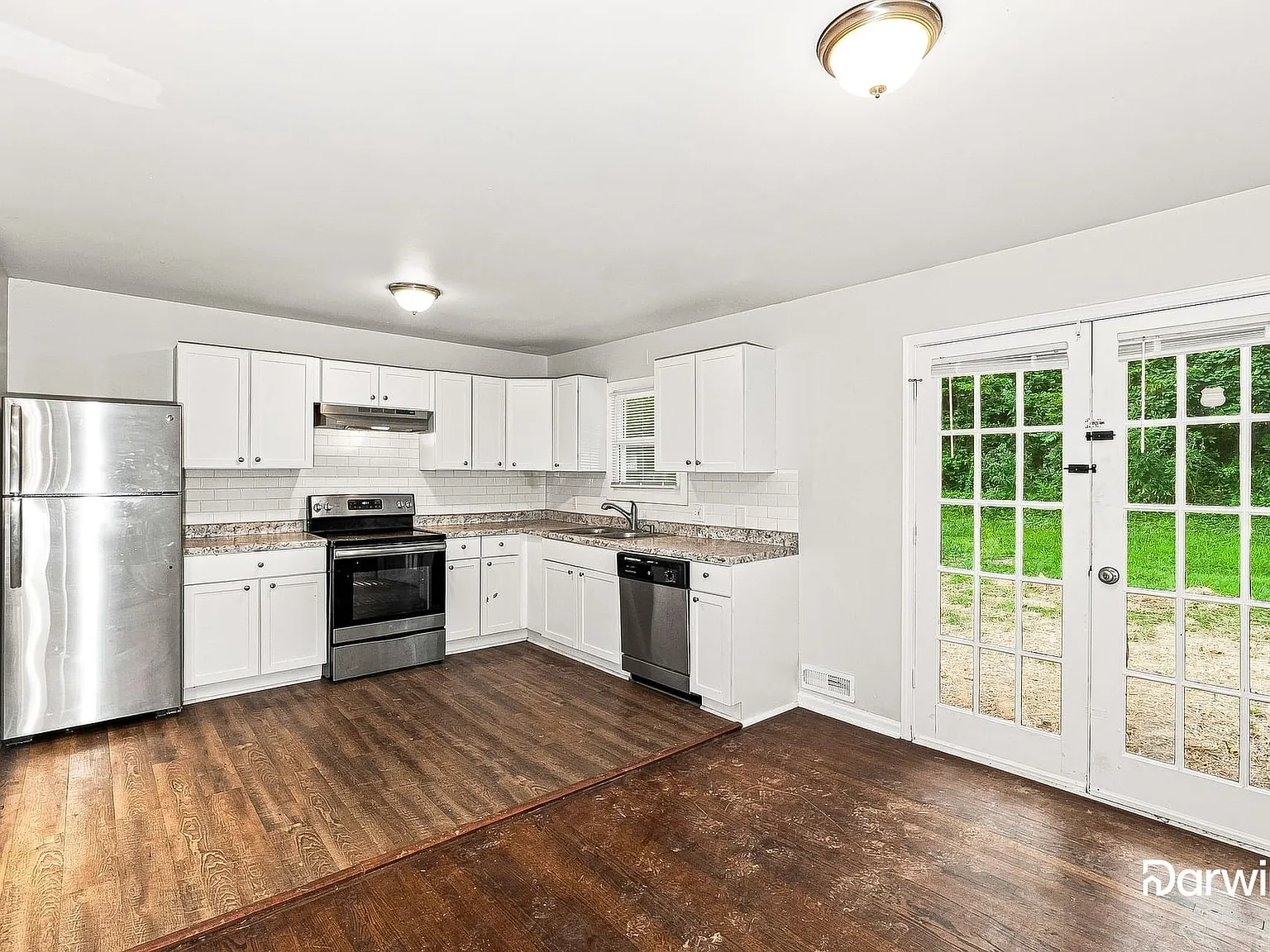 3 bed, 1.0 bath, 1092 sqft, $1,500 — Photo 4