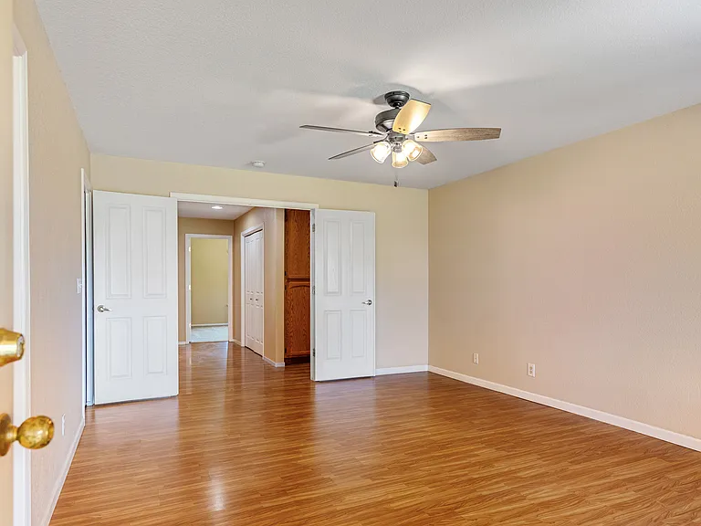 933 Chisholm Trl — Photo 7